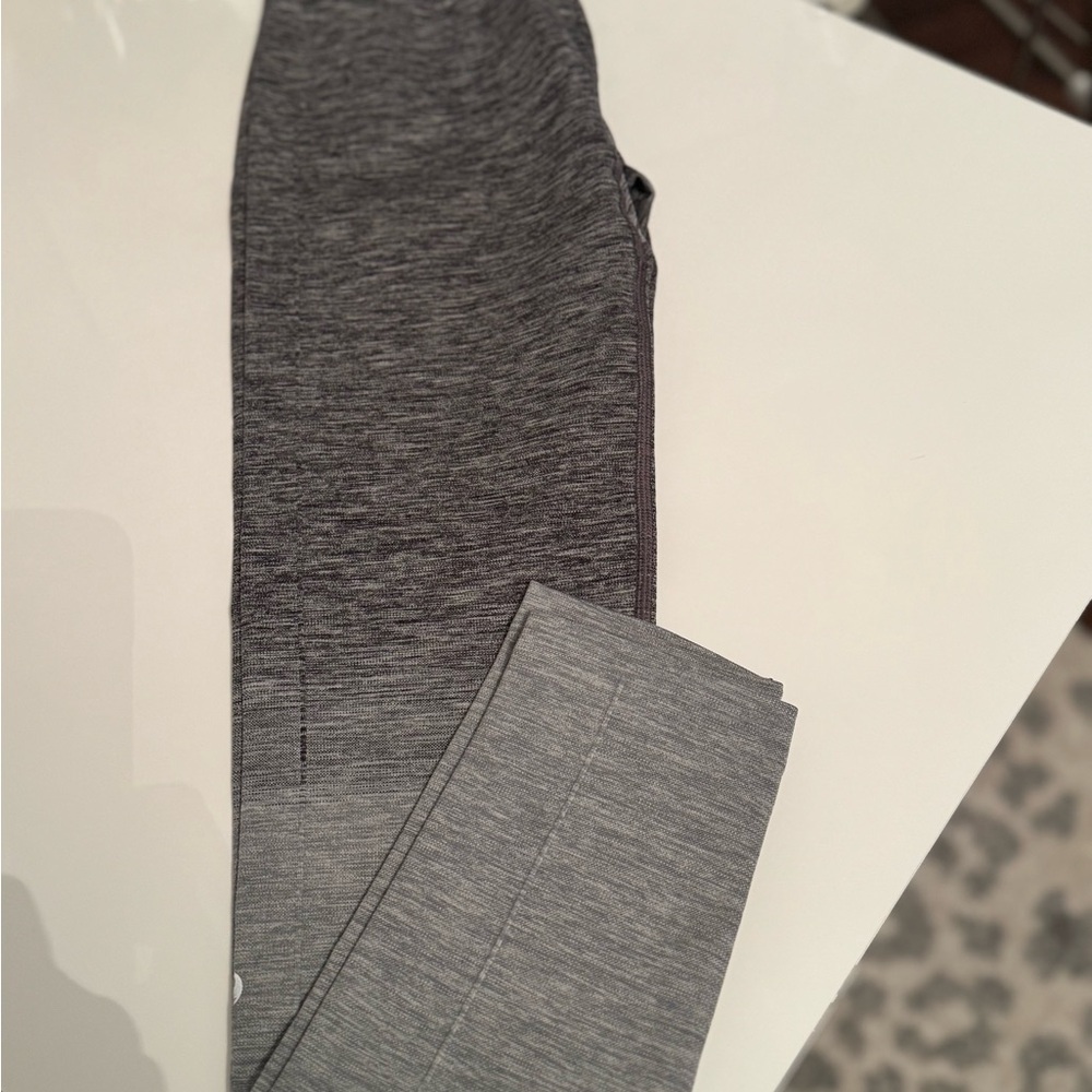 NWOT Lululemon stunning ombré leggings grey size 6